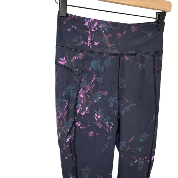 Sweaty Betty The Zero Gravity Black Daisy Print 7/8 Length Leggings Size XS - Picture 5 of 10